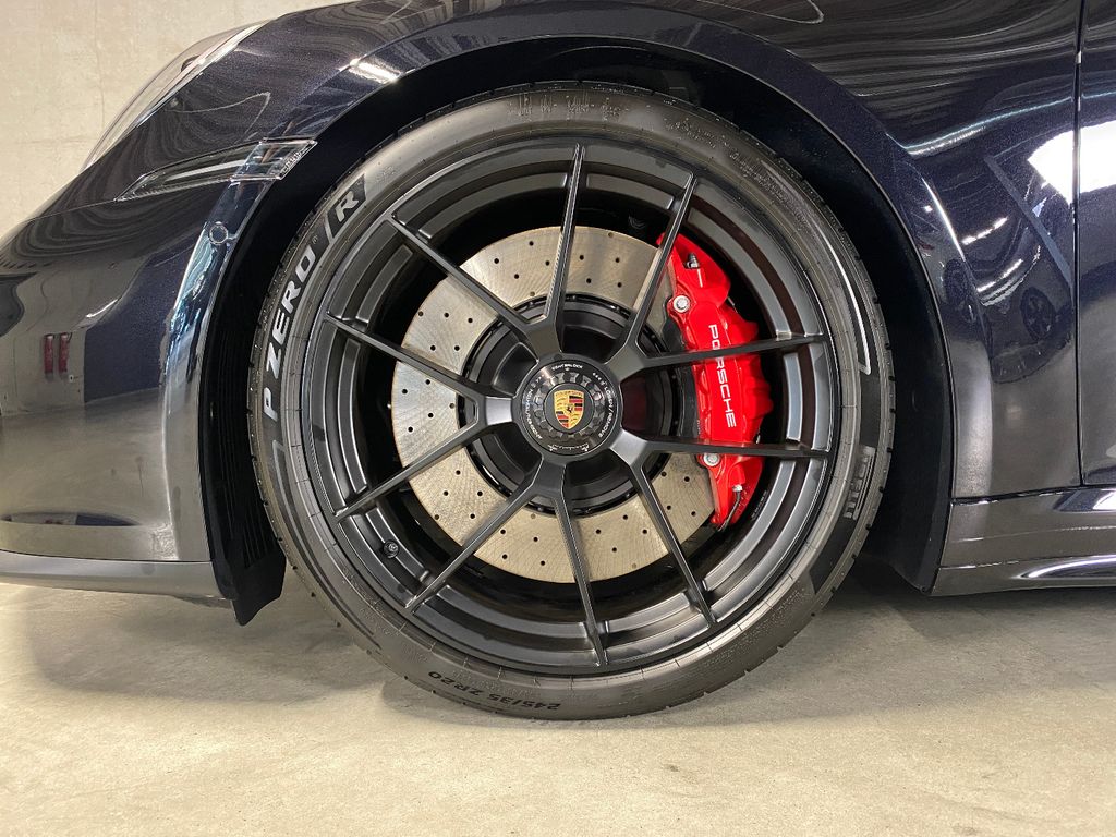 Porsche 992 2025