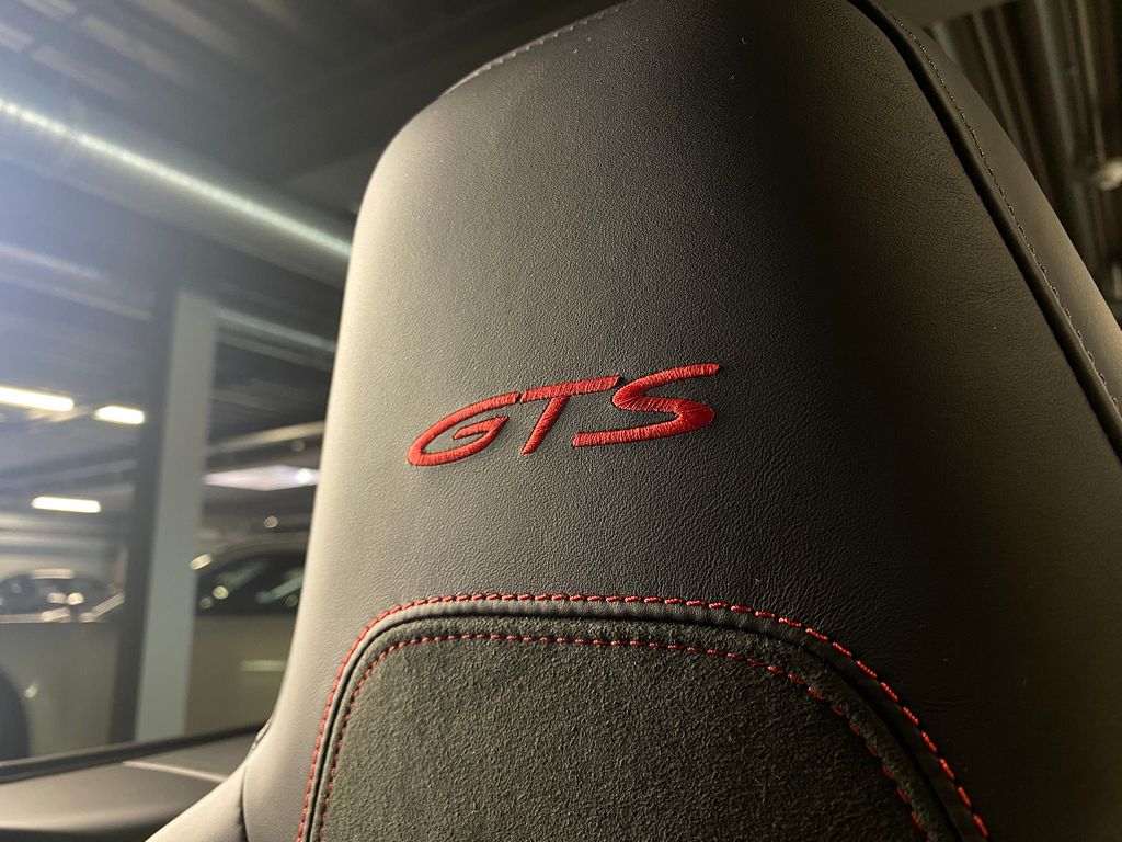 Porsche 992 2025
