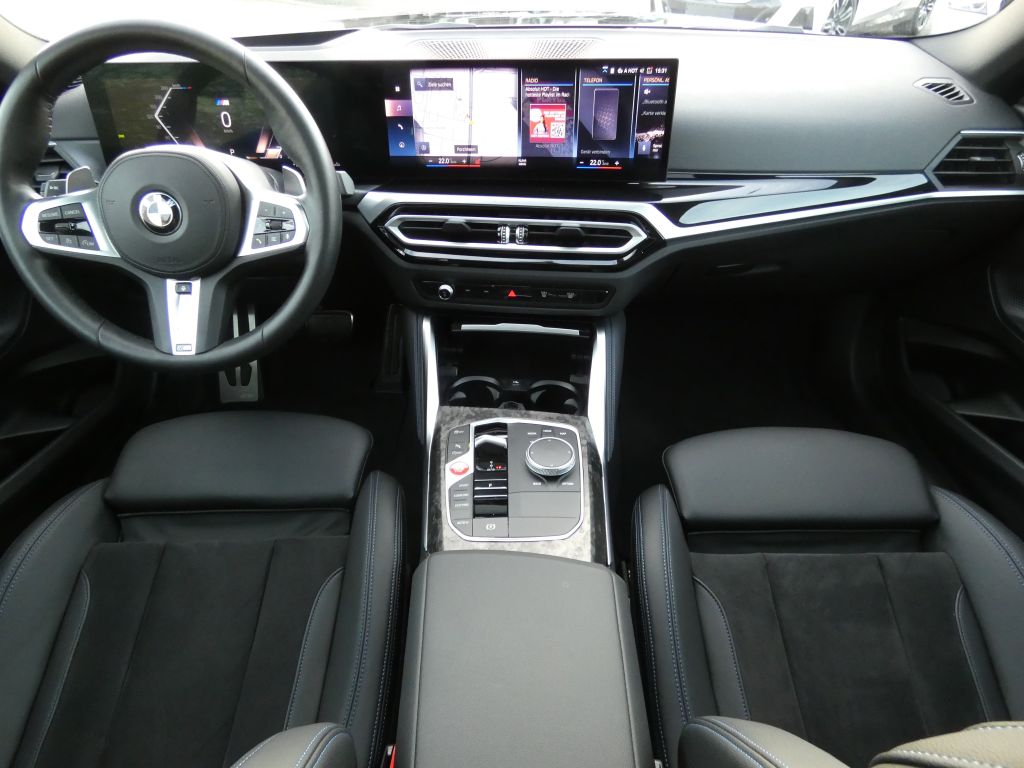 BMW M240i 2023