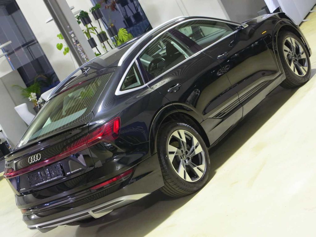 Audi e-tron 2022
