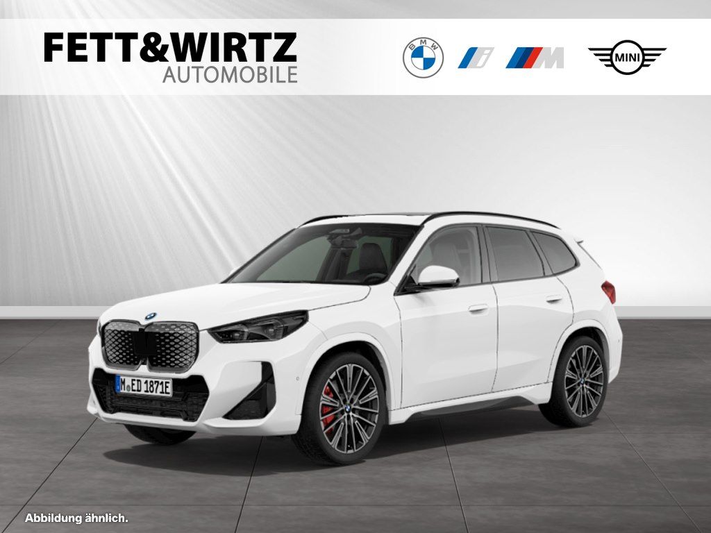 BMW iX1