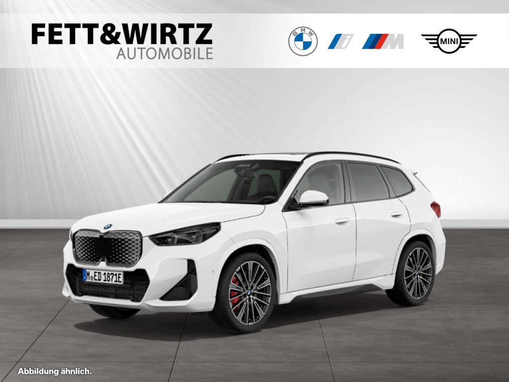 BMW iX1