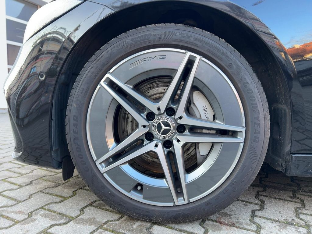 Mercedes-Benz C 300 2024