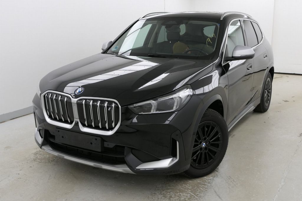 BMW iX1 2023