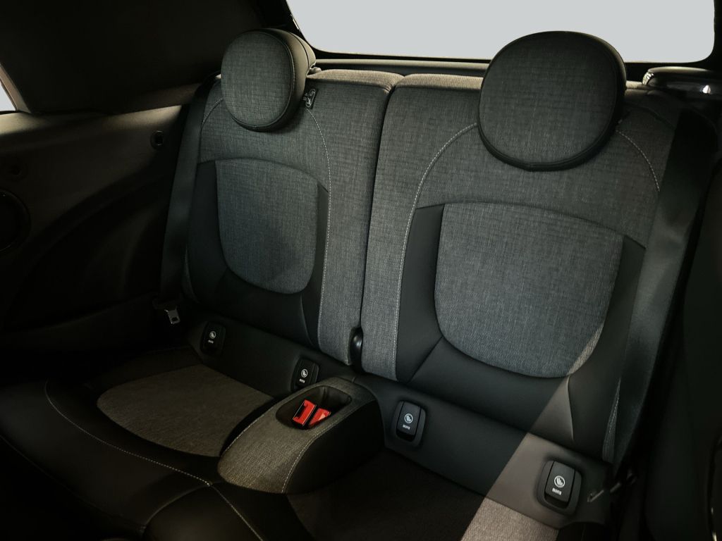 MINI Cooper Cabrio 2023