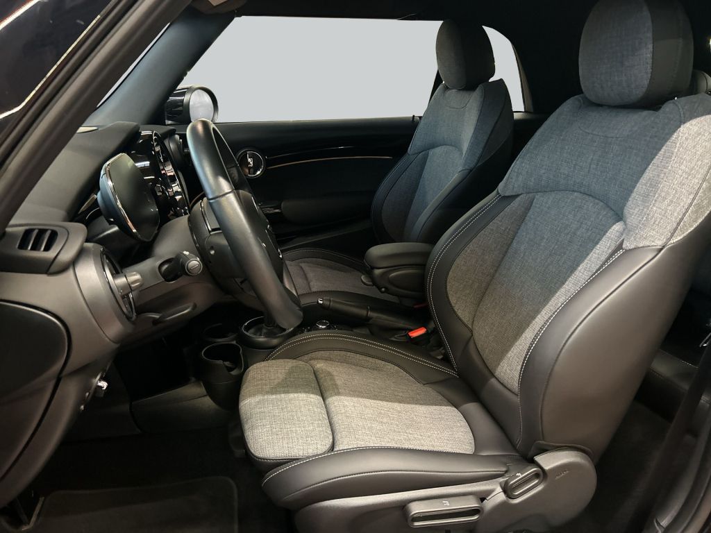 MINI Cooper Cabrio 2023