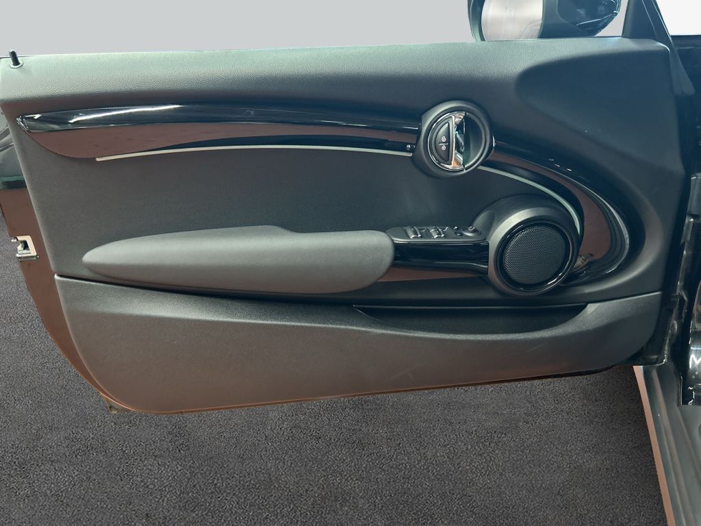 MINI Cooper Cabrio 2023