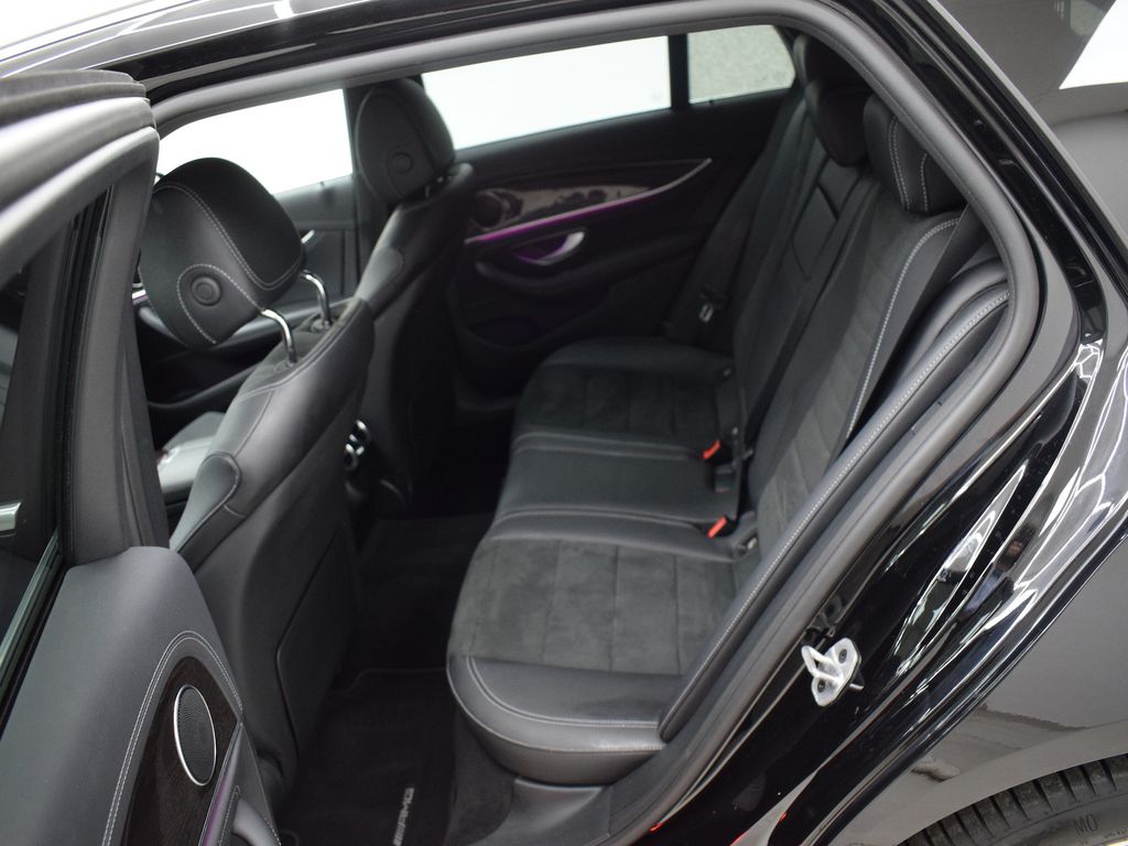 Mercedes-Benz E 300 2022