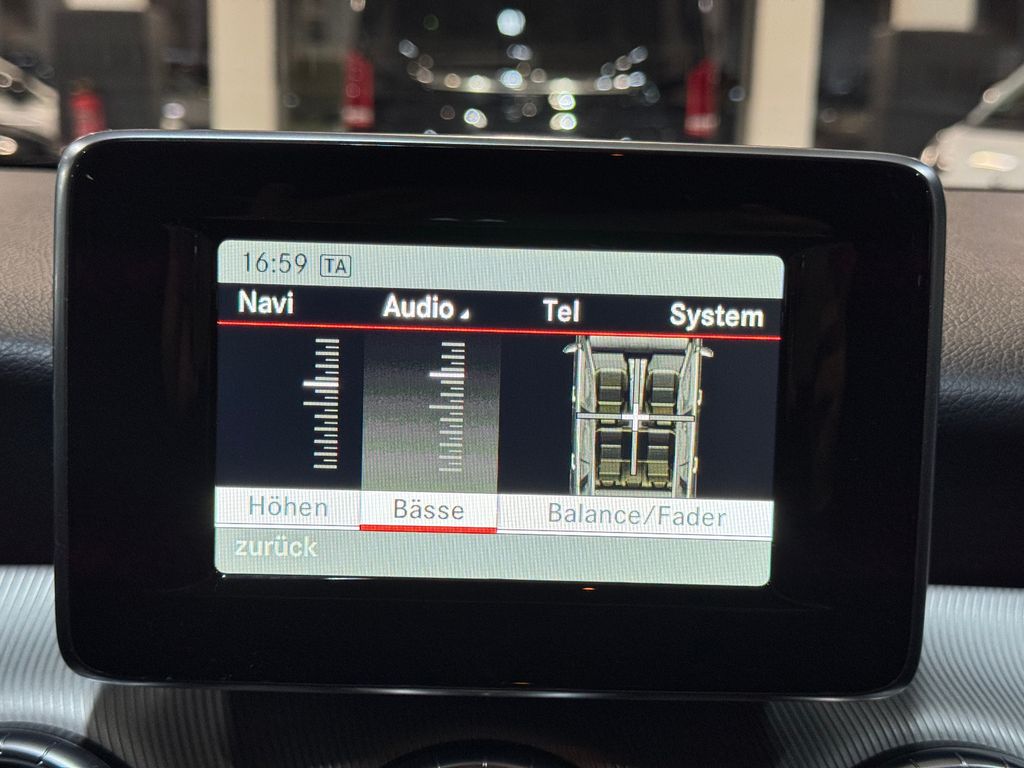 Mercedes-Benz CLA 180 2014