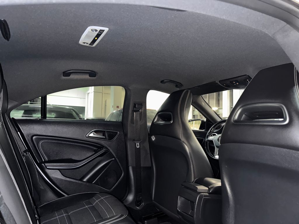 Mercedes-Benz CLA 180 2014