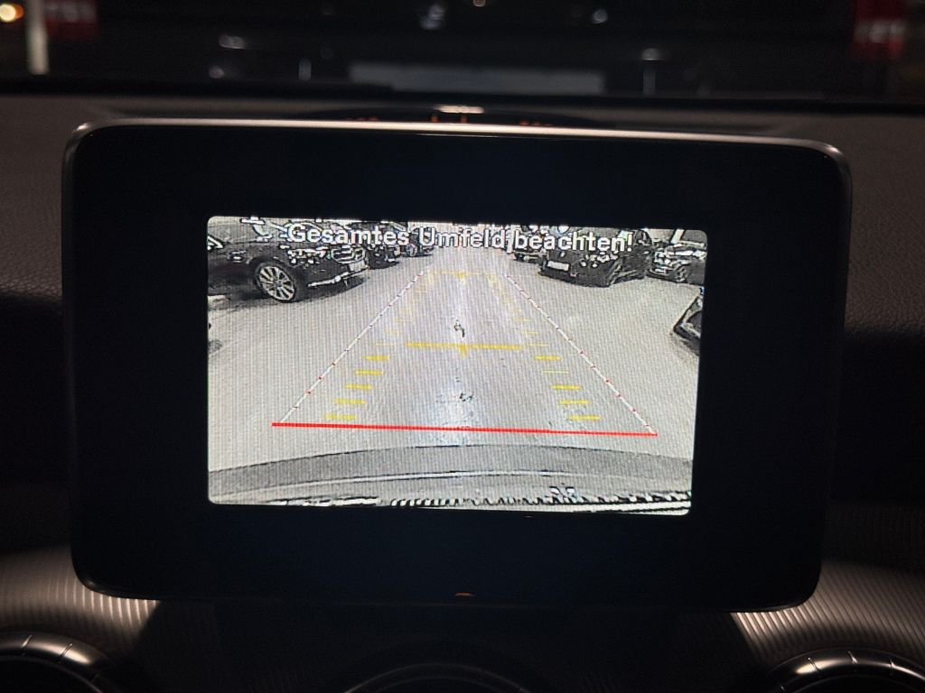 Mercedes-Benz CLA 180 2014