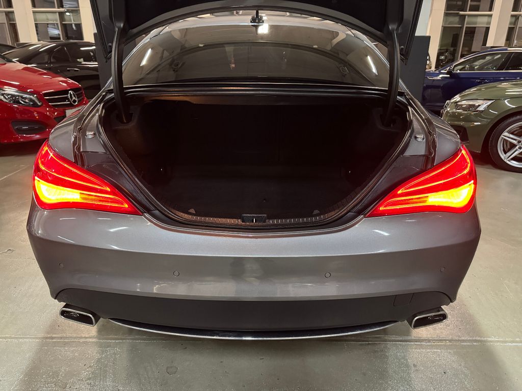 Mercedes-Benz CLA 180 2014