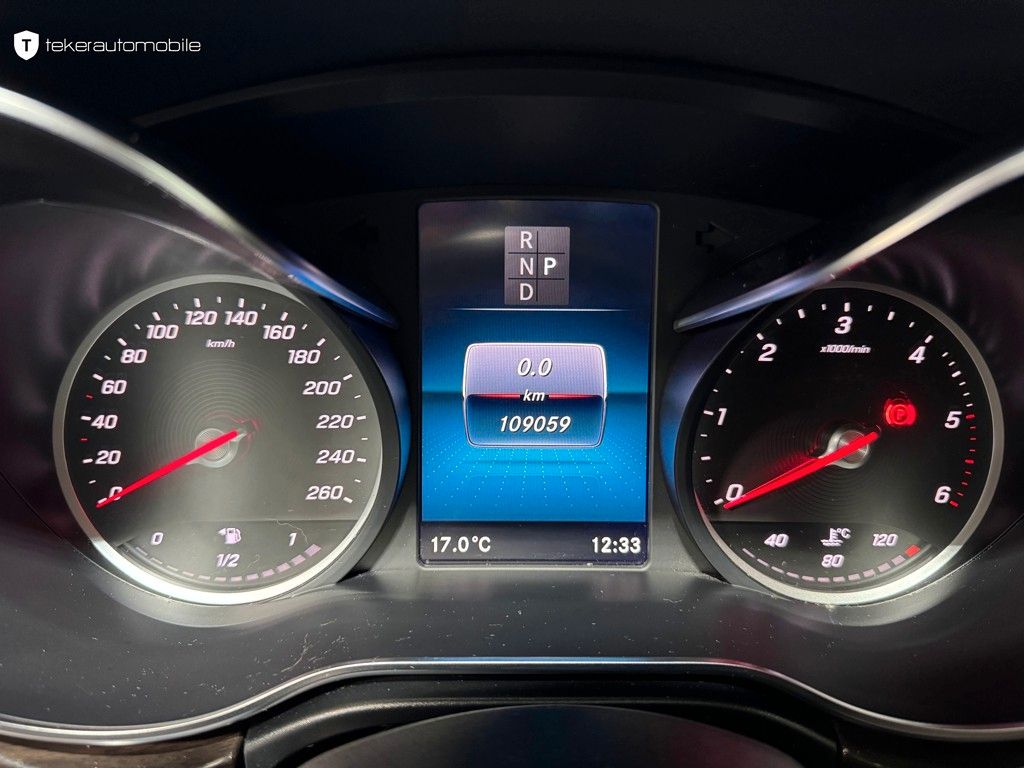 Mercedes-Benz 220 2022