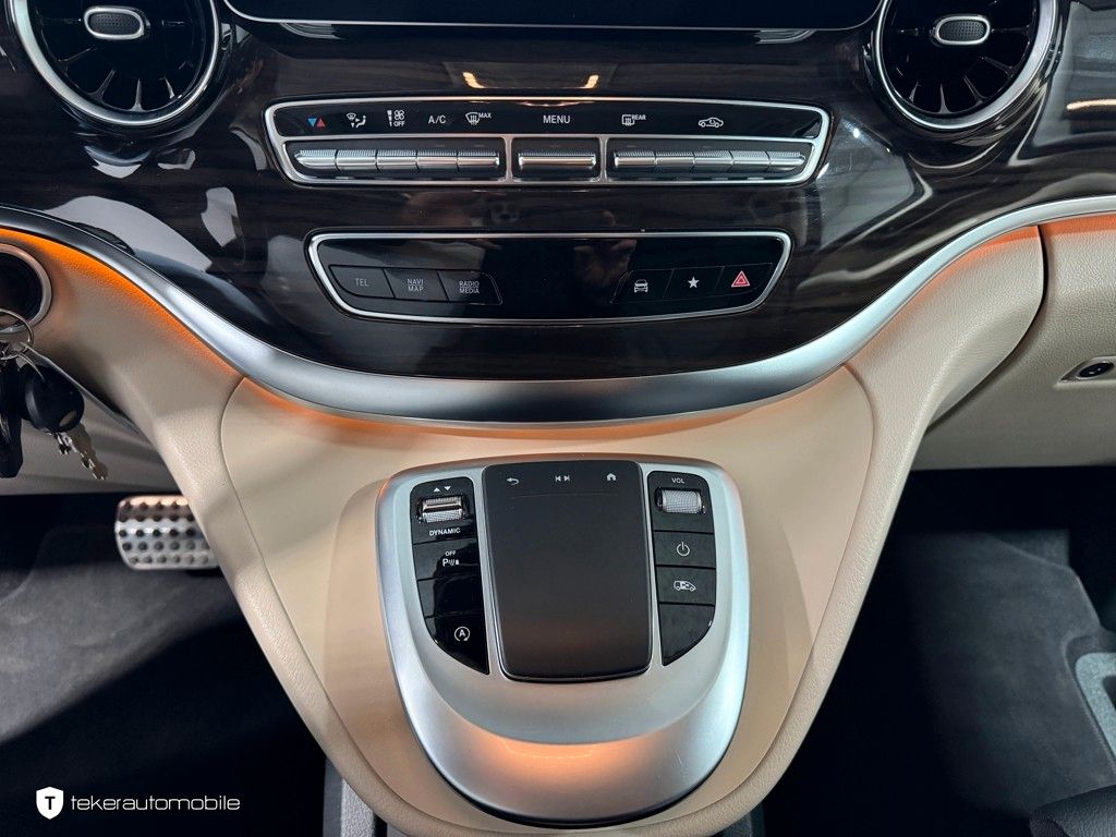 Mercedes-Benz 220 2022