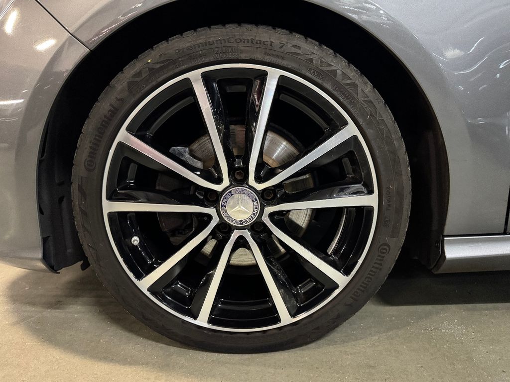 Mercedes-Benz CLA 180 2014