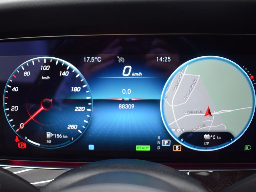 Mercedes-Benz E 300 2022