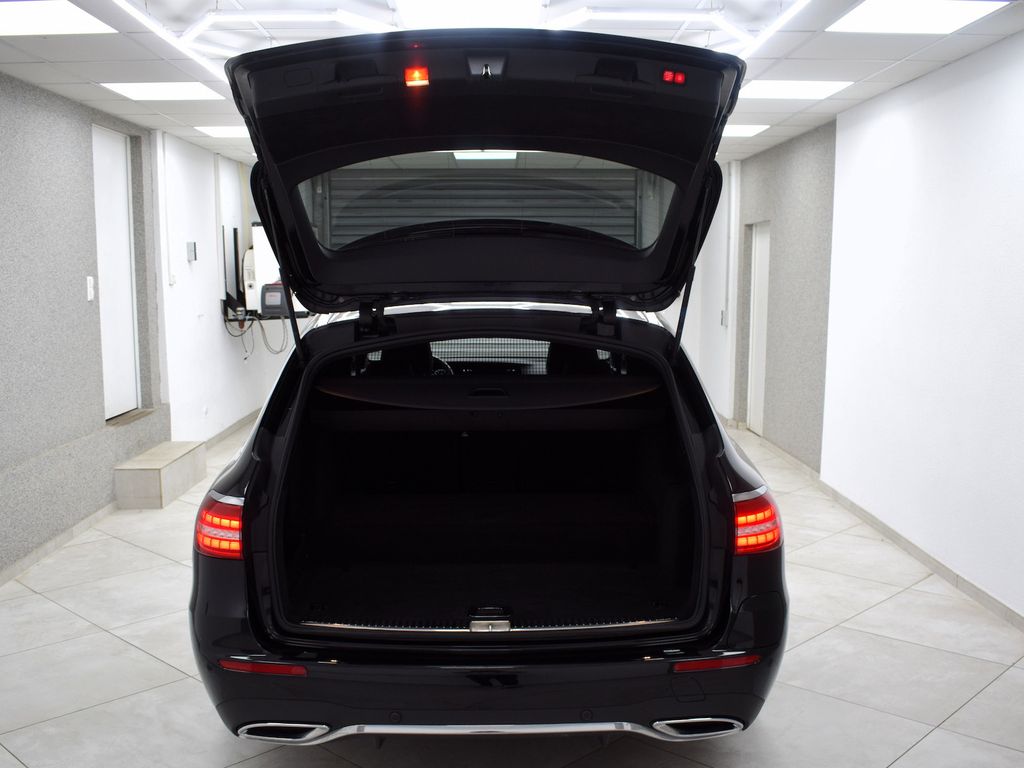 Mercedes-Benz E 300 2022