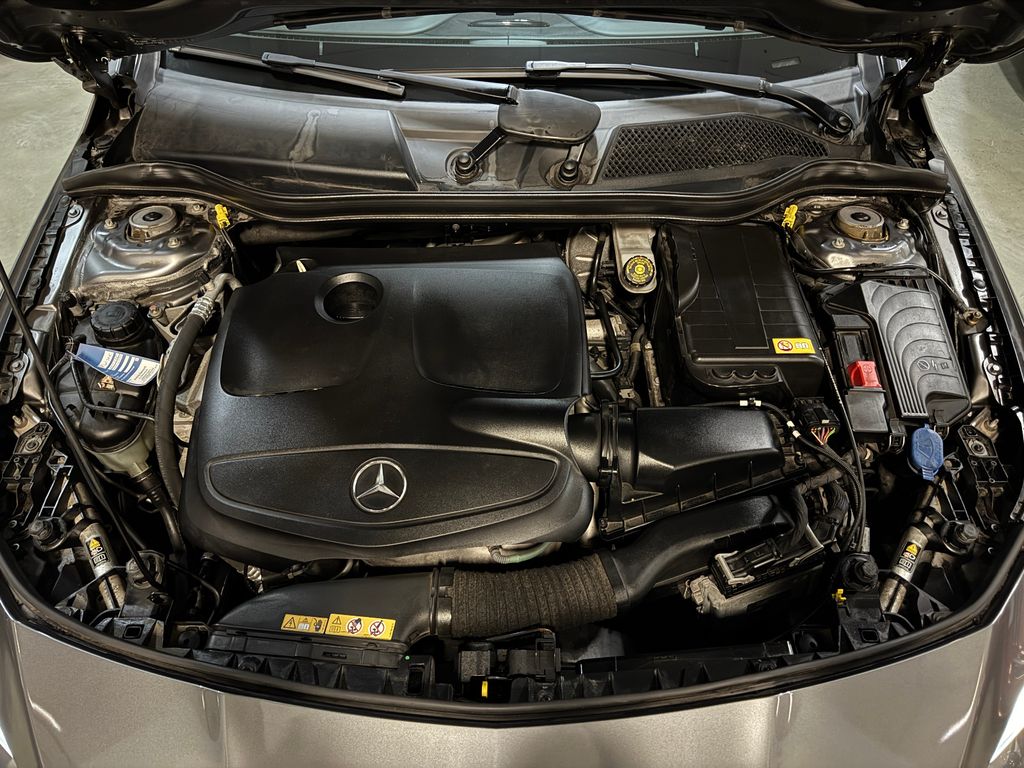 Mercedes-Benz CLA 180 2014