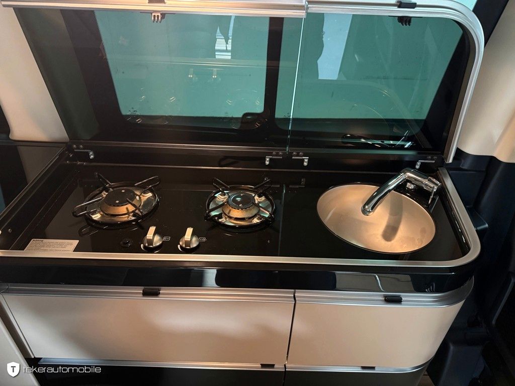 Mercedes-Benz 220 2022