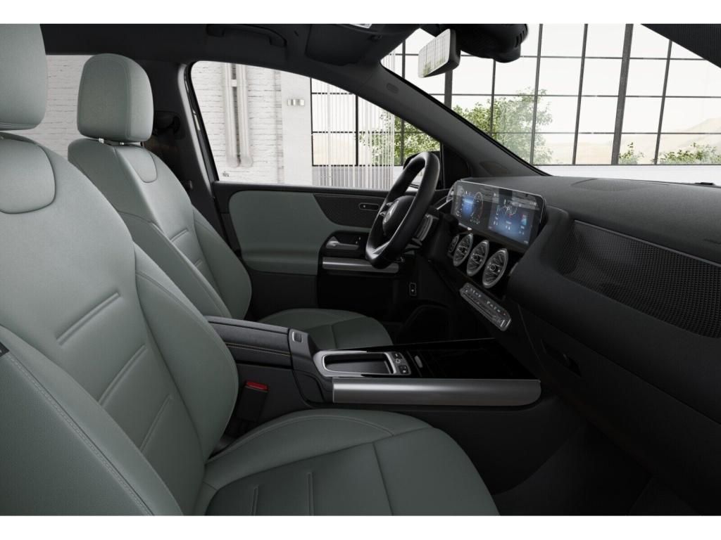 Mercedes-Benz B 220 2024