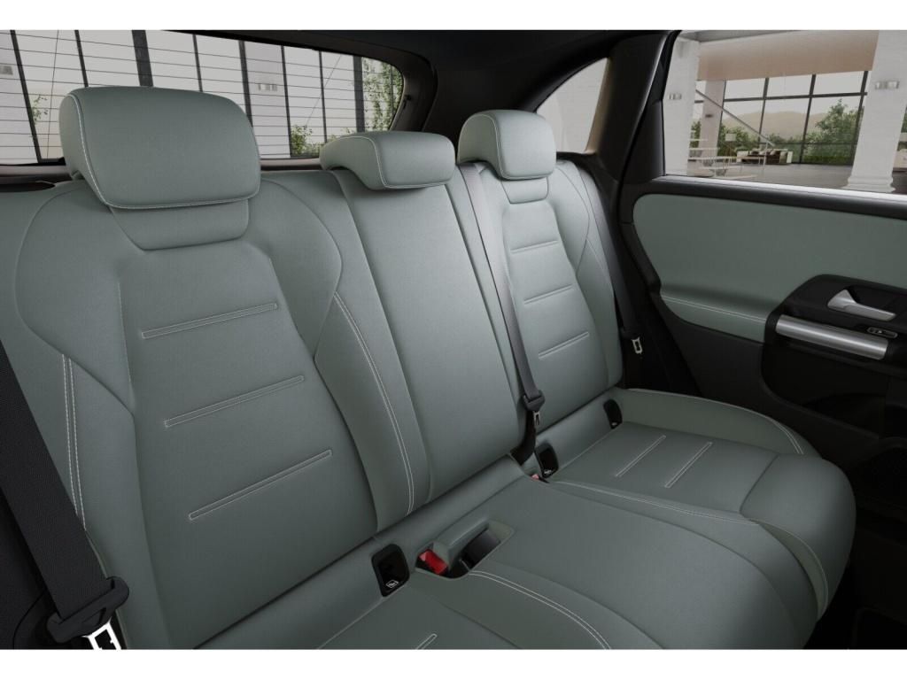 Mercedes-Benz B 220 2024