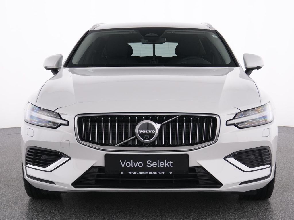 Volvo V60 2025