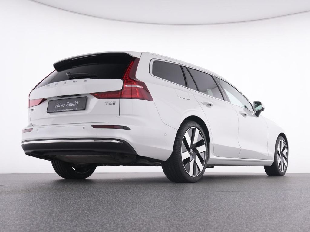 Volvo V60 2025