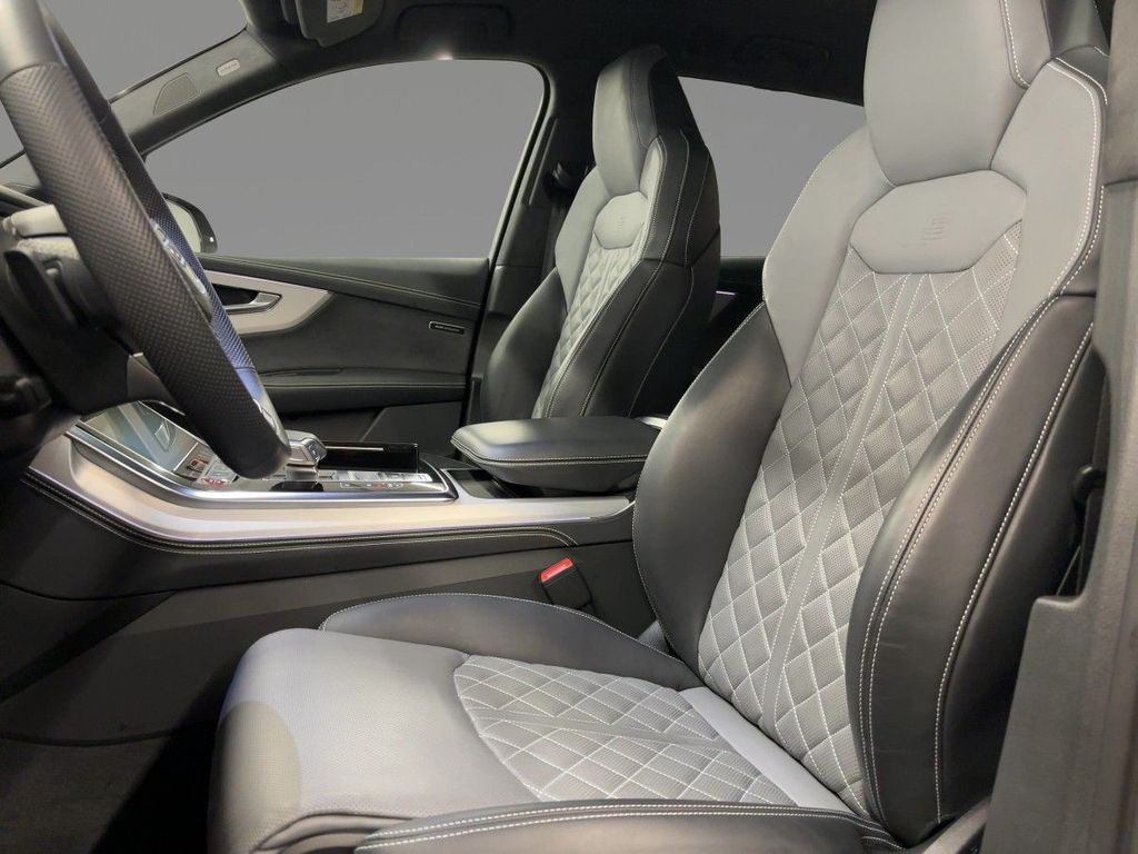 Audi SQ7 2025