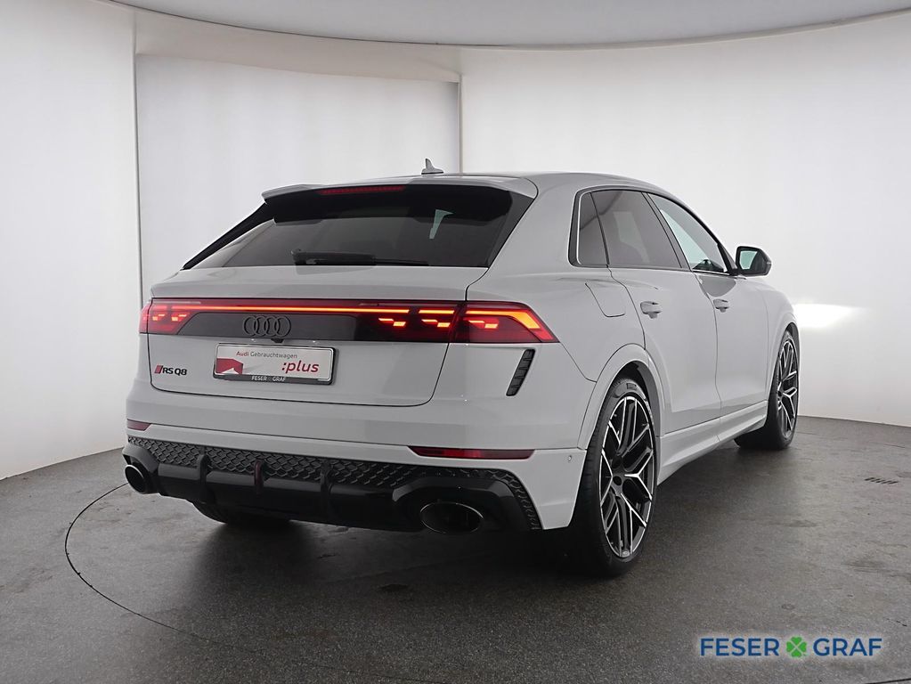 Audi RSQ8 2025