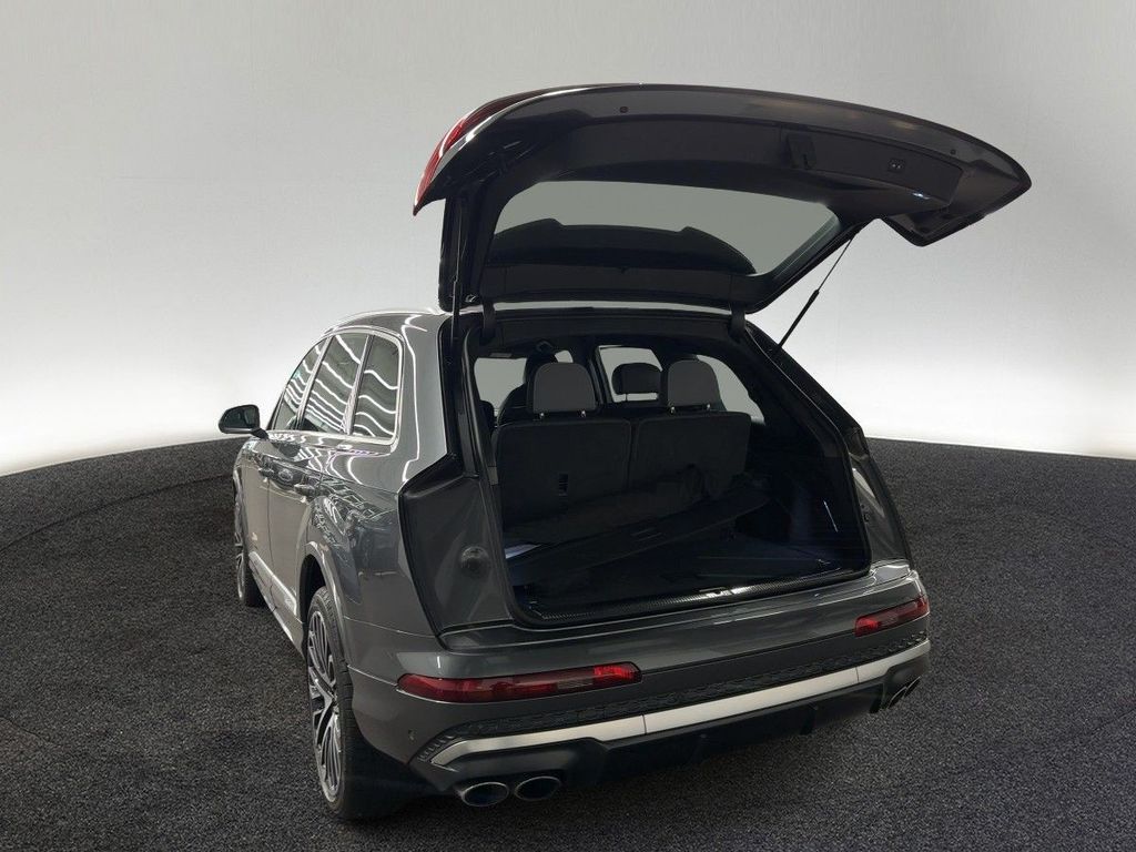 Audi SQ7 2025