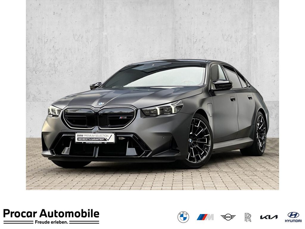 BMW M5 2024