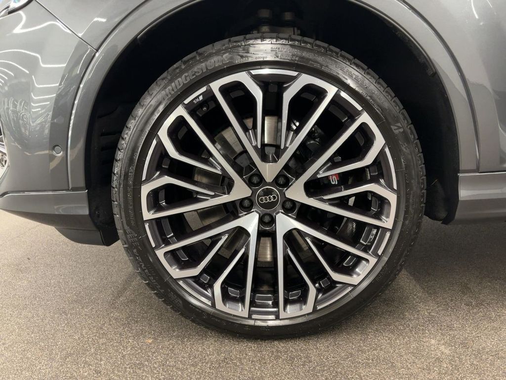 Audi SQ7 2025