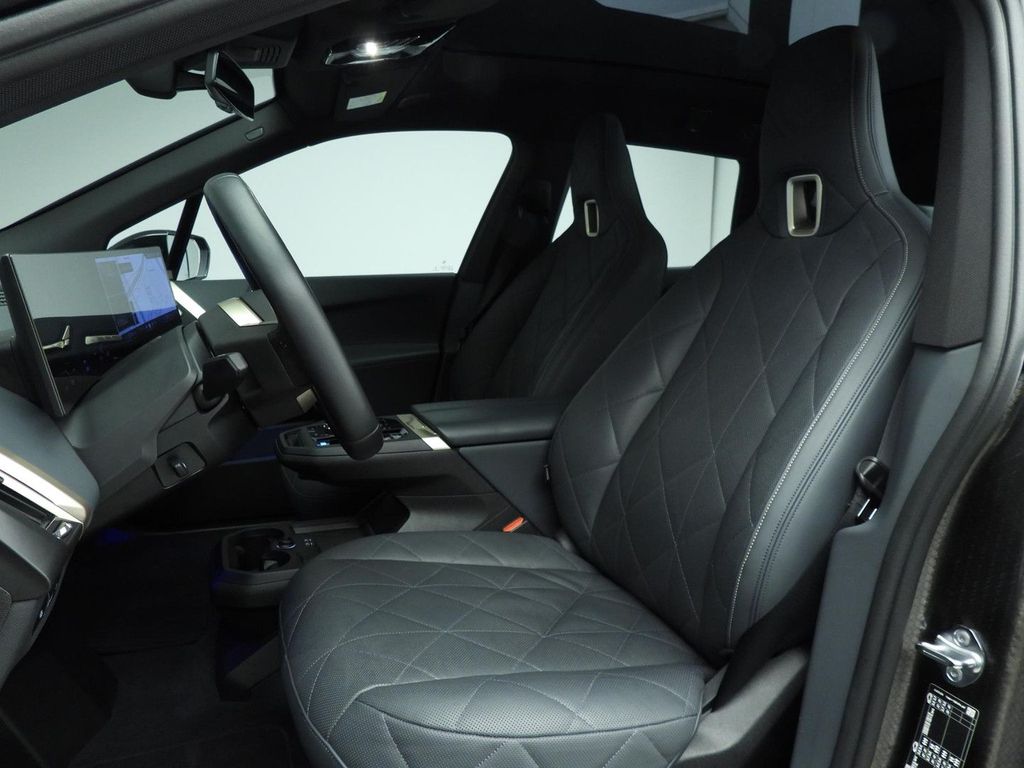 BMW iX 2025