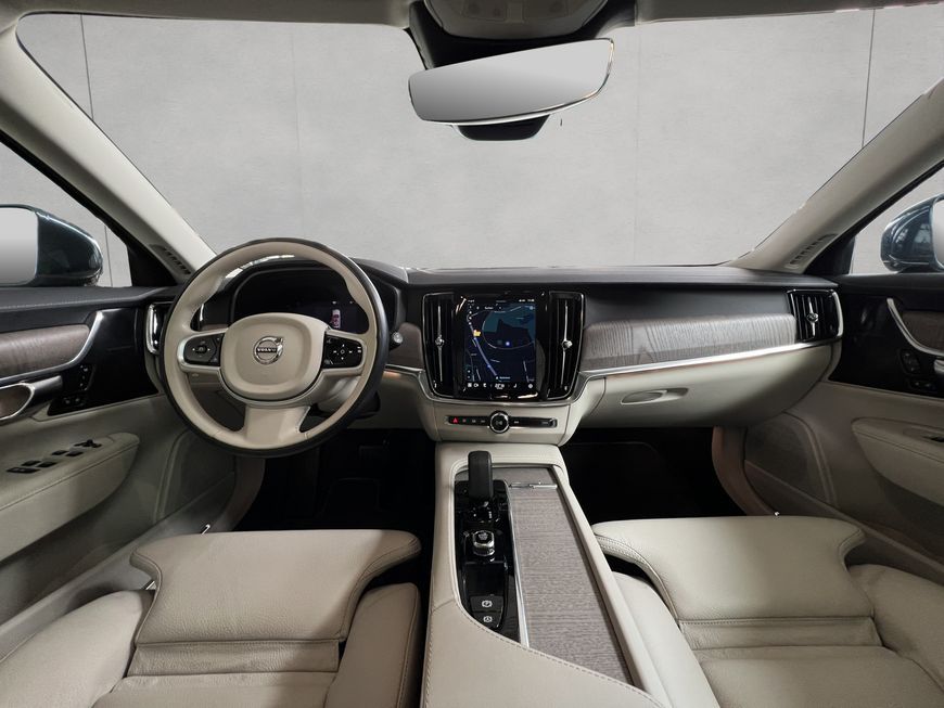 Volvo V90 2022