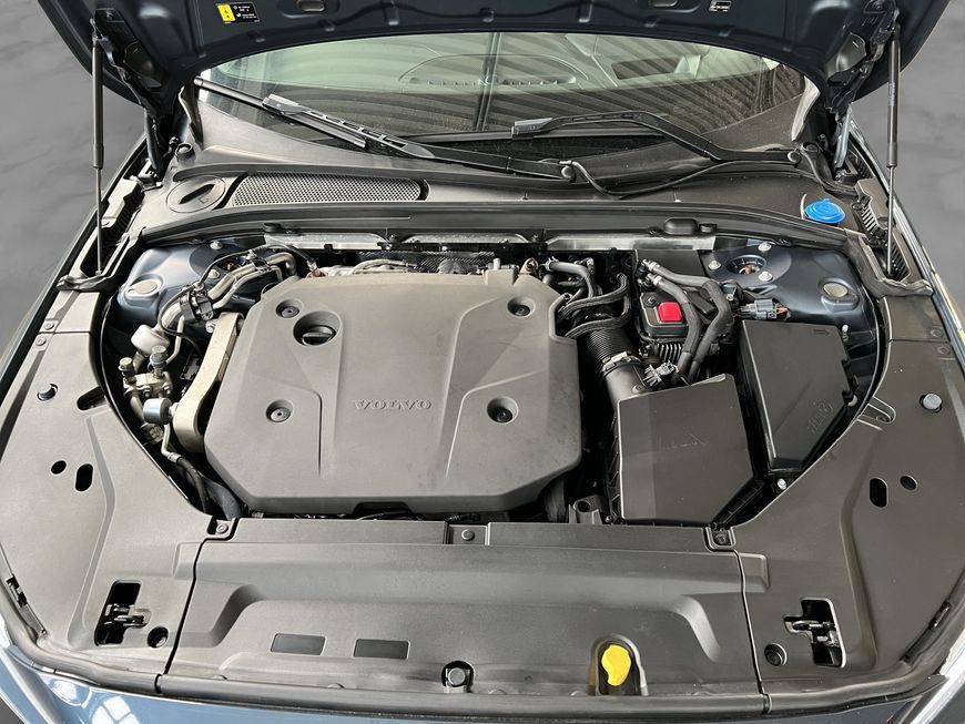 Volvo V90 2022