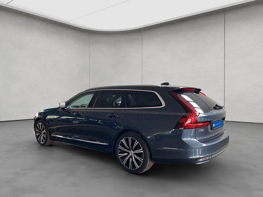 Volvo V90 2022