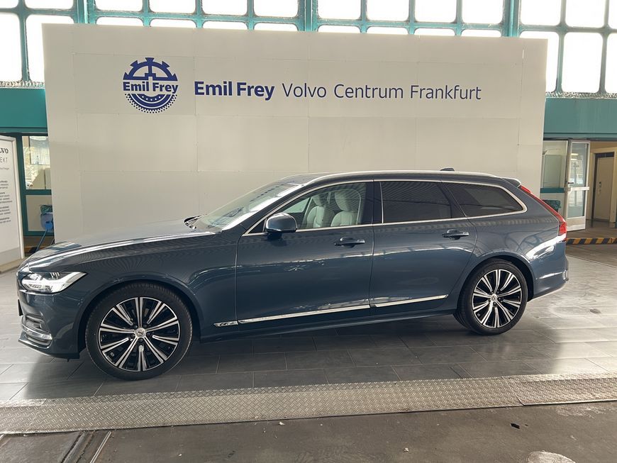 Volvo V90 2022