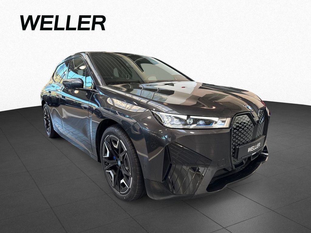 BMW iX 2023