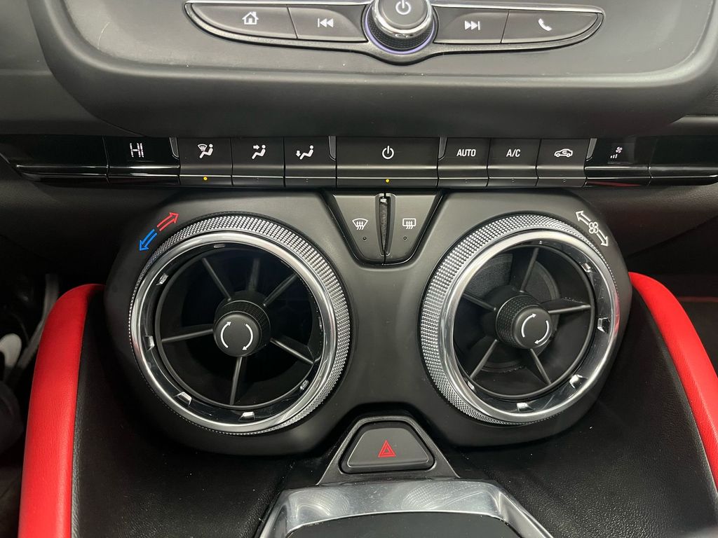 Chevrolet Camaro 2021