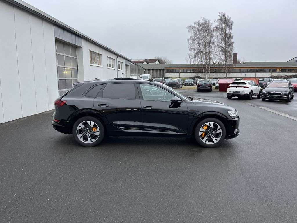 Audi e-tron 2022
