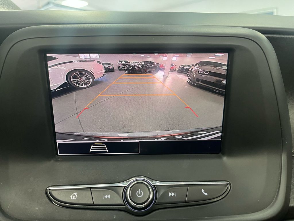 Chevrolet Camaro 2021