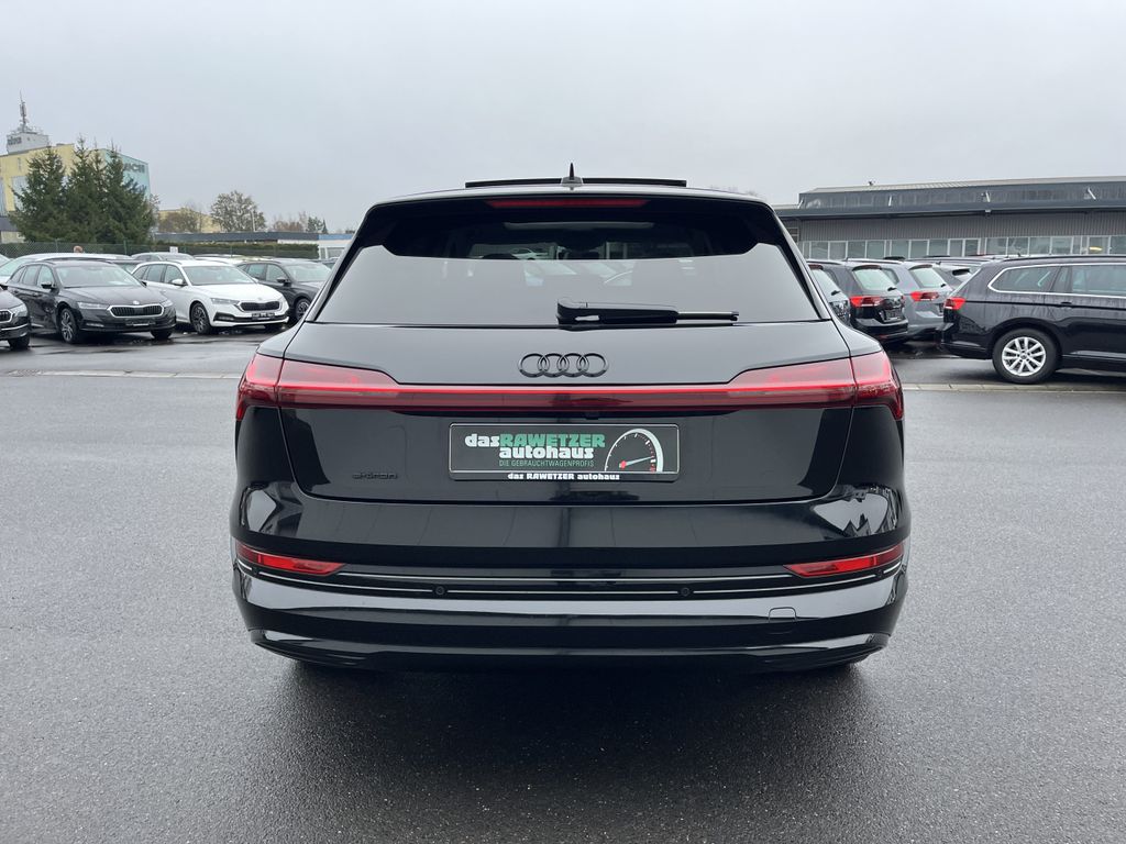 Audi e-tron 2022