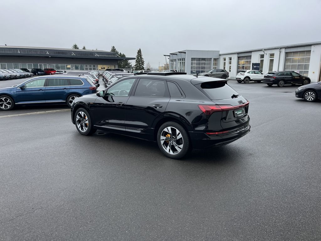 Audi e-tron 2022