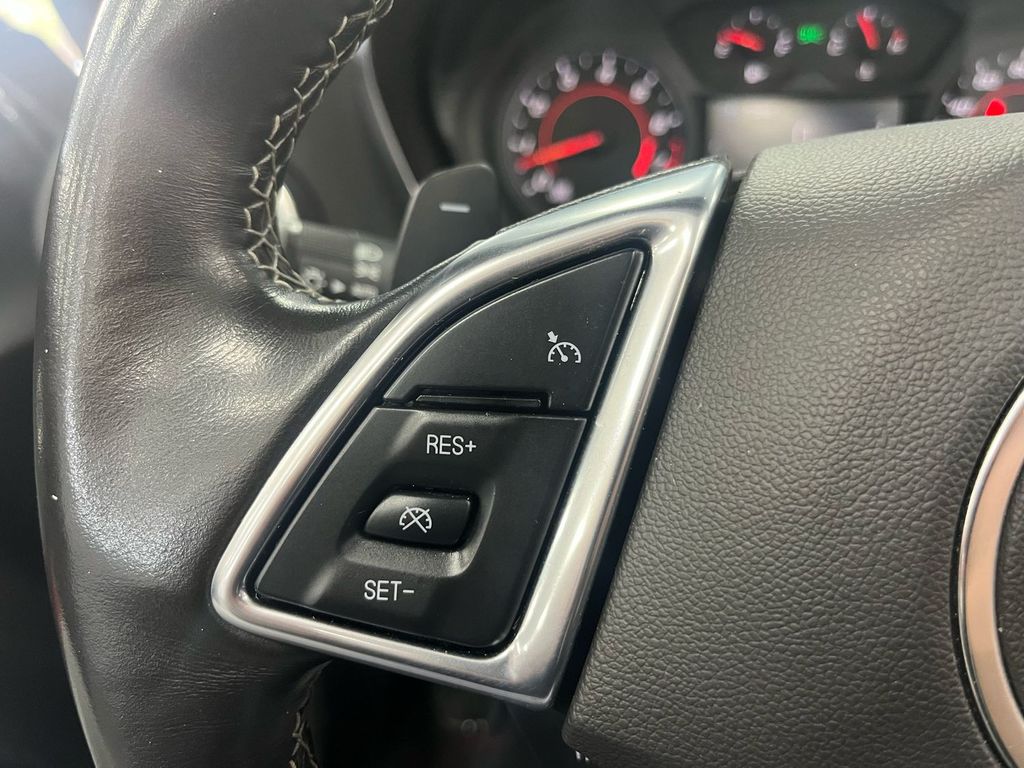 Chevrolet Camaro 2021