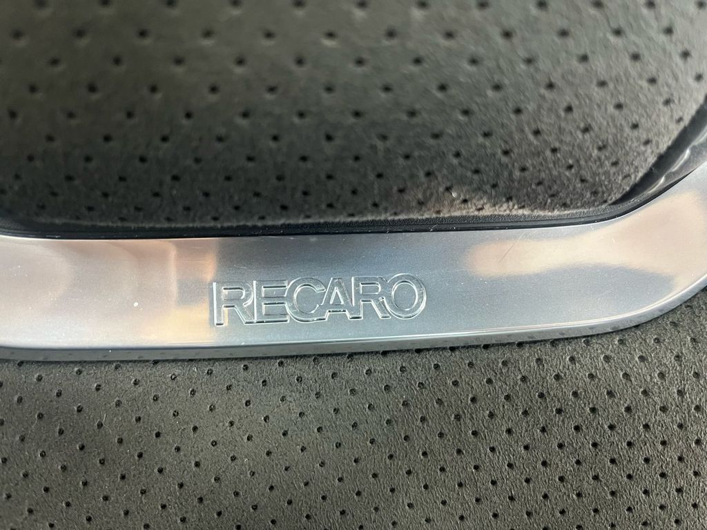 Chevrolet Camaro 2021