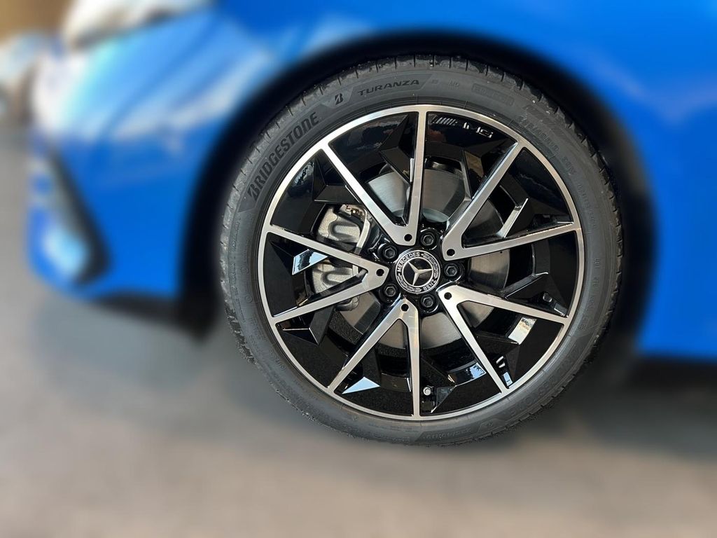 Mercedes-Benz CLA 200 2025