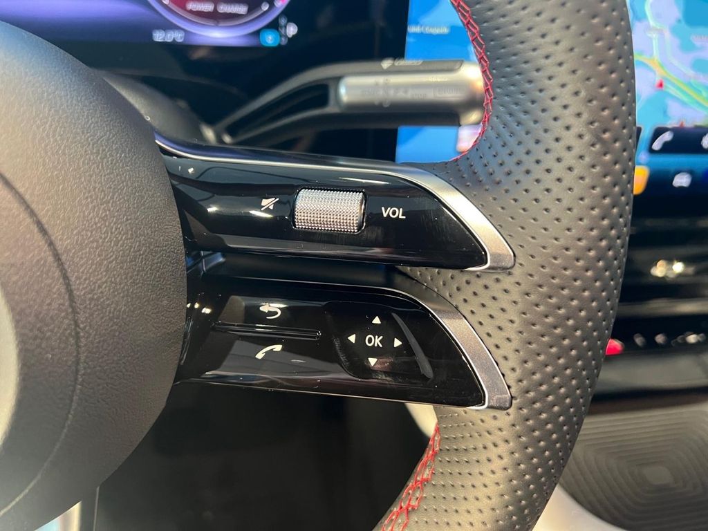 Mercedes-Benz CLA 200 2025