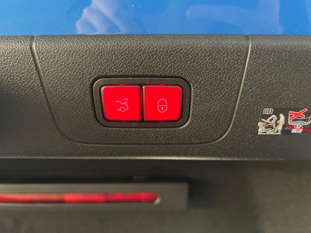 Mercedes-Benz CLA 200 2025