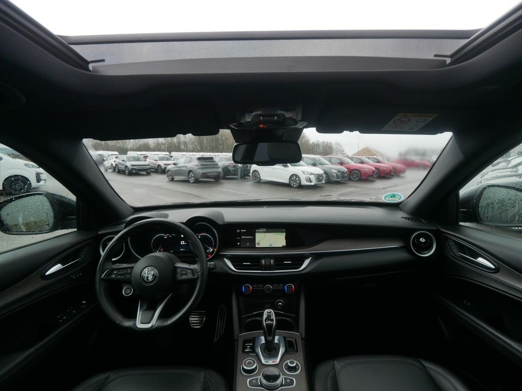 Alfa Romeo Stelvio 2023