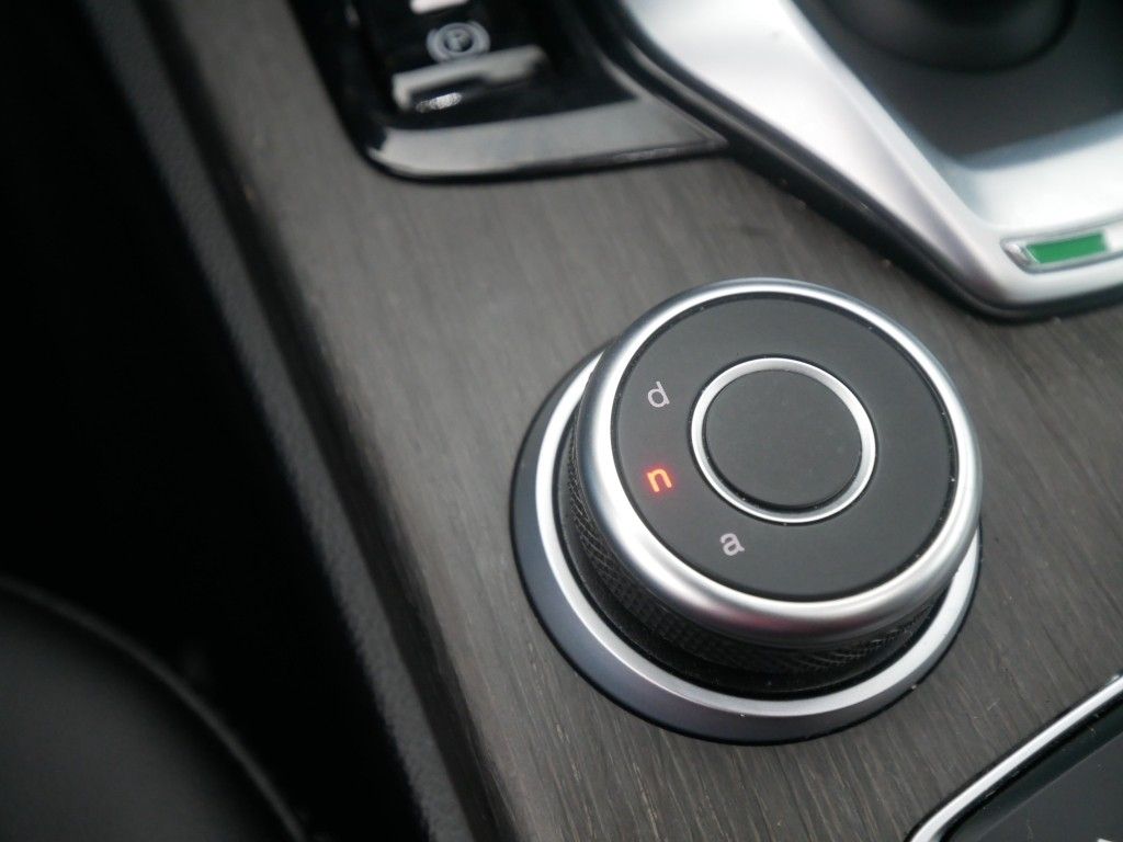 Alfa Romeo Stelvio 2023